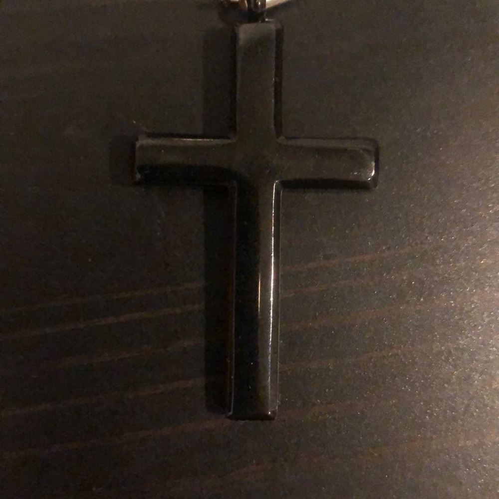 Cross pendant